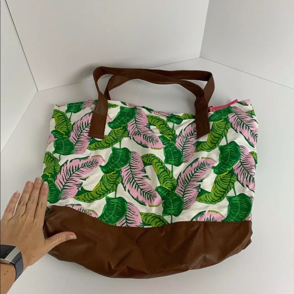 Macbeth Collection Tropical Leaf Tote Bag - Picture 4 of 6